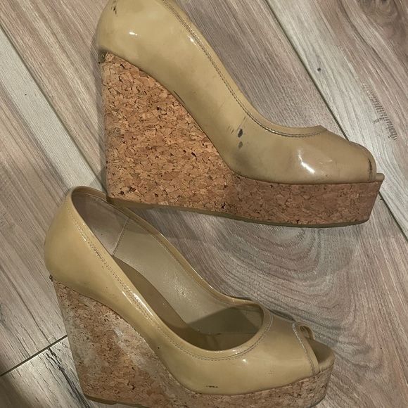 JIMMY CHOO NUDE, PATENT LEATHER, PEEP TOE WEDGES - Picture 5 of 5